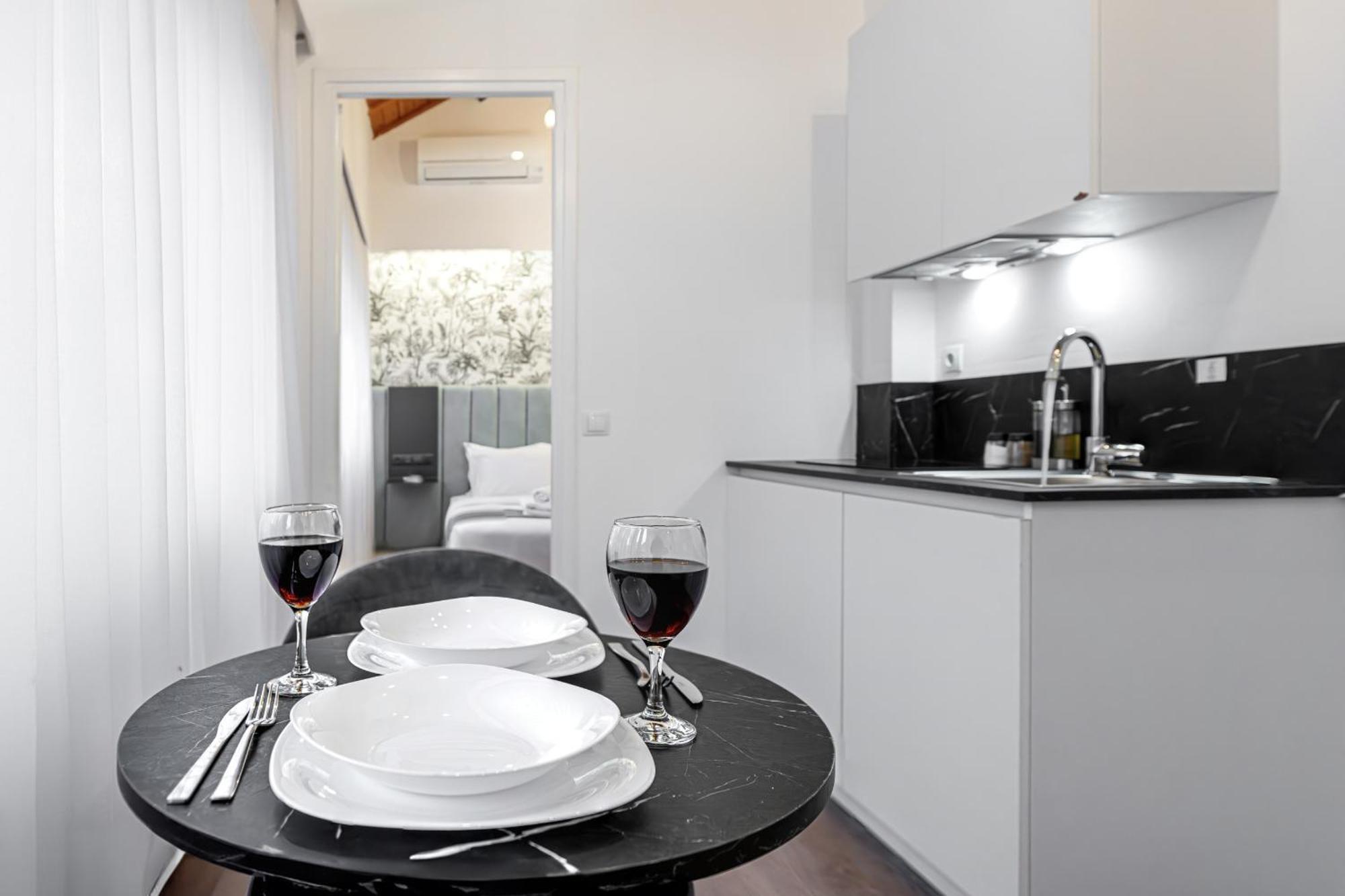 Kriel Suites By Liv Homes Athen Eksteriør billede